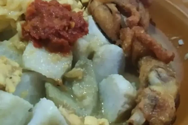 Lontong Lebaran Rumah Kalisapu