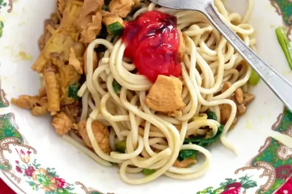 mie-ayam-rumahan-foto-resep-utama