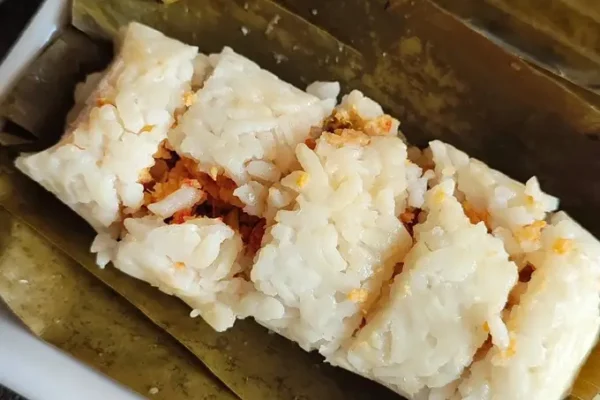Resep Lontong Isi Oncom Wortel yang Lezat