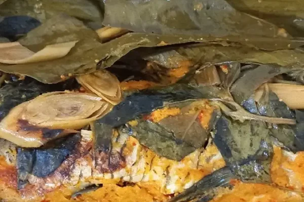 Resep Pepes Ikan Mas Tulang Lunak Praktis (Presto Cuma 20 Menit!) Resep Pepes Ikan Mas Tulang Lunak Praktis (Presto Cuma 20 Menit!)